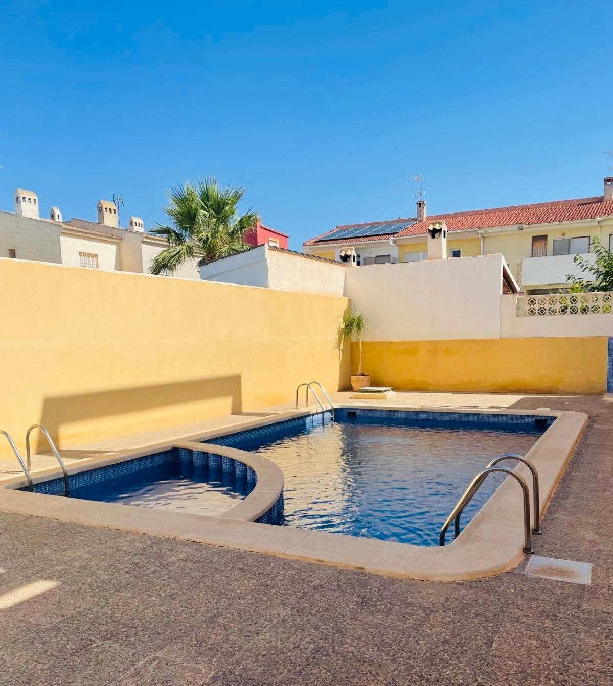 Przytulny Apartament 100M Od Plazy Torrevieja Exterior photo
